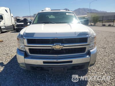 Piąte zdjęcie samochodu w środku: 2009 CHEVROLET SILVERADO K3500 LTZ VIN:1GCJK93639F133901 - miniatura