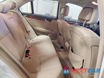 Zdjęcie 10 z 11 samochodu: 2011 MERCEDES-BENZ C 300 4MATIC VIN:WDDGF8BB7BR183007 - miniatura