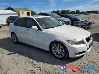 Czwarte zdjęcie samochodu z boku: 2011 BMW 328 I SULEV VIN:WBAPH5G58BNM71970 - miniatura