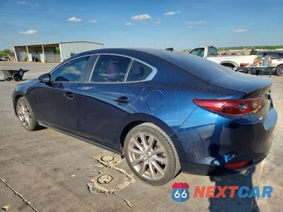 Drugie zdjęcie samochodu z przodu: 2019 MAZDA 3 PREFERRED VIN:3MZBPADL4KM106950 - miniatura