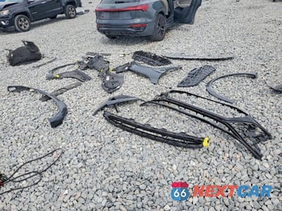 Zdjęcie 13 z 14 samochodu: 2024 AUDI Q8 E-TRON PRESTIGE VIN:WA16AAGE2RB025055 - miniatura