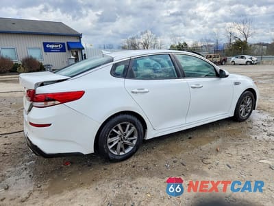 Trzecie zdjęcie samochodu z tyłu: 2019 KIA OPTIMA LX VIN:5XXGT4L31KG358650 - miniatura