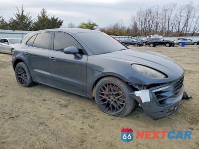 Czwarte zdjęcie samochodu z boku: 2017 PORSCHE MACAN GTS VIN:WP1AG2A56HLB50385 - miniatura