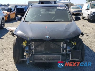 Piąte zdjęcie samochodu w środku: 2016 BMW X1 XDRIVE28I VIN:WBXHT3C34GP886992 - miniatura