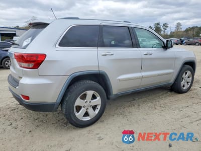 Trzecie zdjęcie samochodu z tyłu: 2011 JEEP GRAND CHEROKEE LAREDO VIN:1J4RR4GG1BC712603 - miniatura