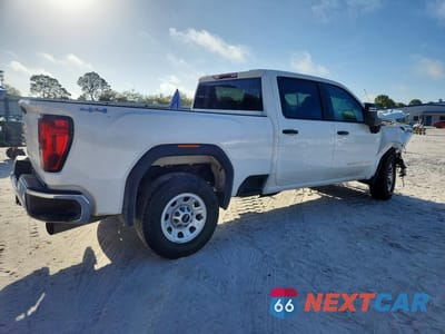 Trzecie zdjęcie samochodu z tyłu: 2025 GMC SIERRA K2500 HEAVY DUTY VIN:1GT4ULEY9SF317023 - miniatura