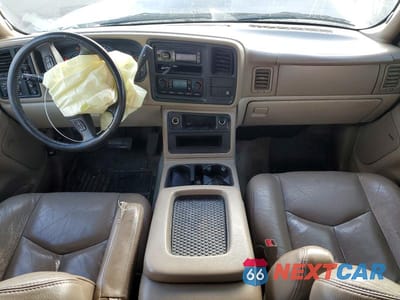 Zdjęcie 8 z 11 samochodu: 2005 CHEVROLET TAHOE K1500 VIN:1GNEK13T35R268417 - miniatura