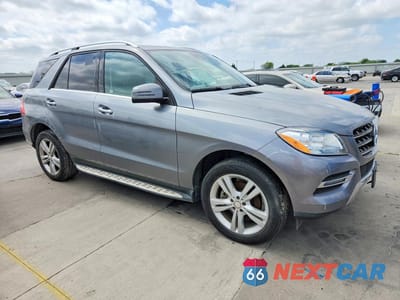 Czwarte zdjęcie samochodu z boku: 2015 MERCEDES-BENZ ML 350 4MATIC VIN:4JGDA5HB0FA605040 - miniatura