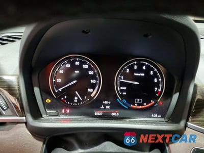 Zdjęcie 9 z 12 samochodu: 2018 BMW X1 XDRIVE28I VIN:WBXHT3C34J3H30064 - miniatura