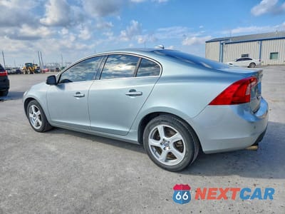 Drugie zdjęcie samochodu z przodu: 2013 VOLVO S60 T5 VIN:YV1612FH7D2173521 - miniatura