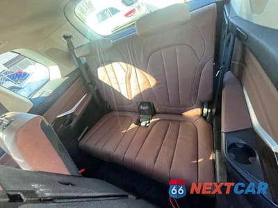 Zdjęcie 9 z 10 samochodu: 2020 BMW X7 XDRIVE40I VIN:5UXCW2C02L9C42860 - miniatura