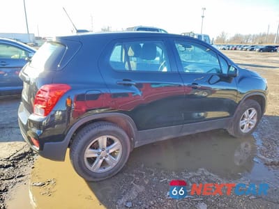 Trzecie zdjęcie samochodu z tyłu: 2017 CHEVROLET TRAX LS VIN:3GNCJNSB1HL286761 - miniatura