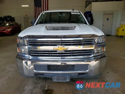 Piąte zdjęcie samochodu w środku: 2017 CHEVROLET SILVERADO C2500 HEAVY DUTY VIN:1GC1CUEY1HF247327 - miniatura