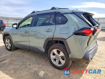 Drugie zdjęcie samochodu z przodu: 2021 TOYOTA RAV4 XLE VIN:JTMP1RFVXMD073233 - miniatura