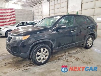 2012 KIA SORENTO LX 5XYKT3A19CG193093 - główne zdjęcie licytacji z USA - miniatura
