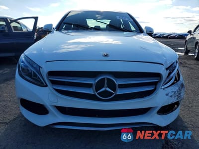 Piąte zdjęcie samochodu w środku: 2018 MERCEDES-BENZ C 300 4MATIC VIN:WDDWF4KB6JR411078 - miniatura