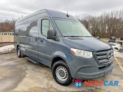 Czwarte zdjęcie samochodu z boku: 2019 MERCEDES-BENZ SPRINTER 2500 VIN:WD4PF1CD8KP131565 - miniatura