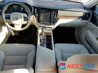 Zdjęcie 8 z 11 samochodu: 2020 VOLVO S60 T5 MOMENTUM VIN:7JR102FKXLG047736 - miniatura