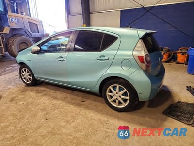 Drugie zdjęcie samochodu z przodu: 2012 TOYOTA PRIUS C THREE VIN:JTDKDTB37C1002526 - miniatura