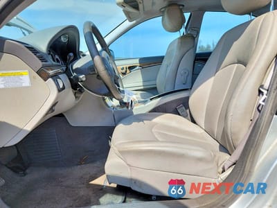 Zdjęcie 7 z 12 samochodu: 2007 MERCEDES-BENZ E-CLASS VIN:WDBUF87X47B121225 - miniatura