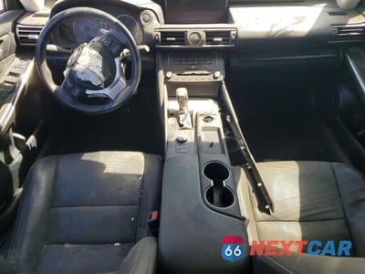 Zdjęcie 8 z 12 samochodu: 2018 LEXUS IS 300 BASE VIN:JTHBA1D26J5062965 - miniatura