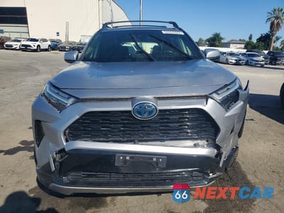 Piąte zdjęcie samochodu w środku: 2022 TOYOTA RAV4 HYBRID SE VIN:JTM16RFVXND048728 - miniatura