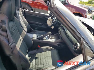 Zdjęcie 10 z 12 samochodu: 2018 FIAT 124 SPIDER CLASSICA VIN:JC1NFAEK4J0138854 - miniatura