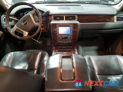 Zdjęcie 8 z 12 samochodu: 2011 GMC YUKON DENALI VIN:1GKS2EEF4BR181183 - miniatura