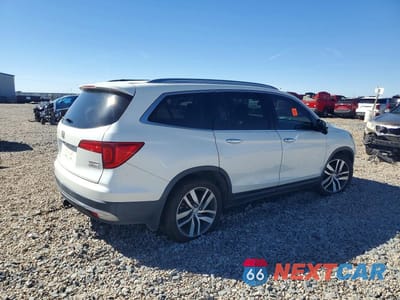 Trzecie zdjęcie samochodu z tyłu: 2017 HONDA PILOT TOURING VIN:5FNYF6H96HB004705 - miniatura