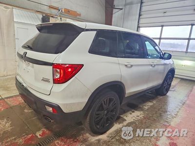 Trzecie zdjęcie samochodu z tyłu: 2021 HONDA PASSPORT SPORT VIN:5FNYF8H21MB021307 - miniatura