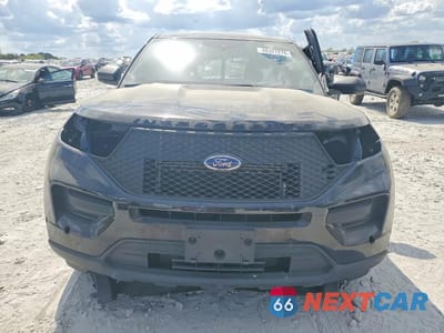 Piąte zdjęcie samochodu w środku: 2023 FORD EXPLORER POLICE INTERCEPTOR VIN:1FM5K8AC0PGA33536 - miniatura