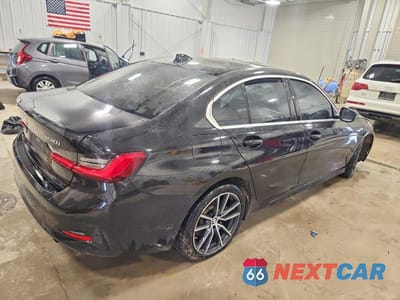 Trzecie zdjęcie samochodu z tyłu: 2019 BMW 330I VIN:WBA5R1C53KAK12801 - miniatura