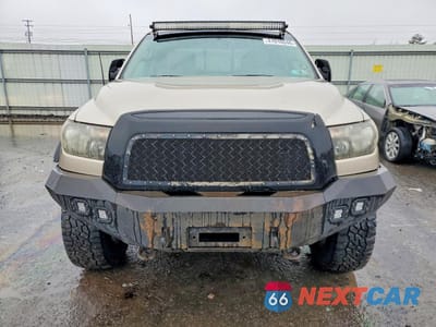 Piąte zdjęcie samochodu w środku: 2007 TOYOTA TUNDRA SR5 VIN:5TFBT54187X005951 - miniatura