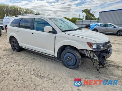 Czwarte zdjęcie samochodu z boku: 2020 DODGE JOURNEY CROSSROAD VIN:3C4PDCGB7LT269972 - miniatura