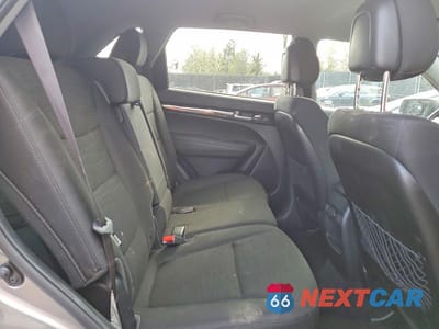 Zdjęcie 11 z 14 samochodu: 2014 KIA SORENTO LX VIN:5XYKTCA6XEG535004 - miniatura