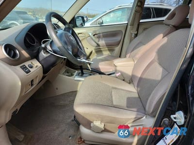 Zdjęcie 7 z 14 samochodu: 2004 TOYOTA RAV4 BASE VIN:JTEHD20V646014420 - miniatura