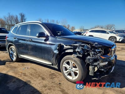 Czwarte zdjęcie samochodu z boku: 2019 BMW X3 XDRIVE30I VIN:5UXTR9C59KLP84919 - miniatura