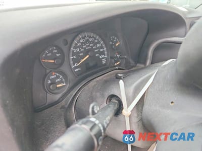 Zdjęcie 8 z 10 samochodu: 2005 CHEV EXPRESS G3500 VIN:1GBHG31V751128199 - miniatura