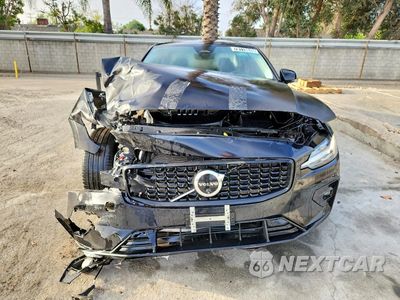 Piąte zdjęcie samochodu w środku: 2025 VOLVO S60 PLUS VIN:7JRL12FC1SG368867 - miniatura