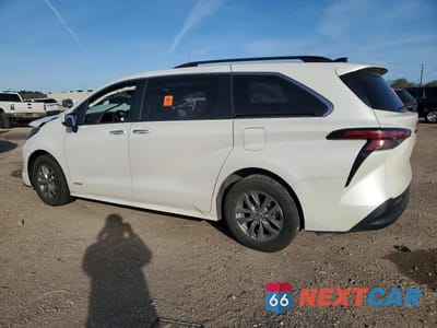 Drugie zdjęcie samochodu z przodu: 2021 TOYOTA SIENNA XLE 8-PASSENGER VIN:5TDYRKEC3MS034377 - miniatura