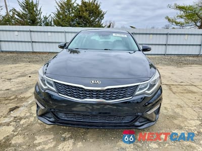 Piąte zdjęcie samochodu w środku: 2019 KIA OPTIMA LX VIN:5XXGT4L33KG338464 - miniatura