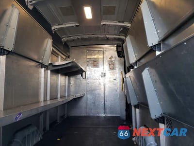 Zdjęcie 10 z 12 samochodu: 2020 FORD TRANSIT T - DELIVERY VAN VIN:1FTBW3X80LKB17980 - miniatura