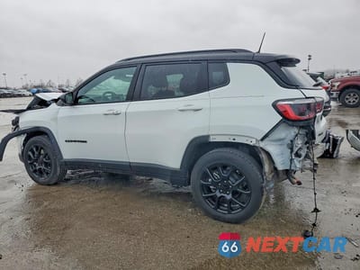Drugie zdjęcie samochodu z przodu: 2023 JEEP COMPASS LATITUDE VIN:3C4NJDBN7PT533303 - miniatura