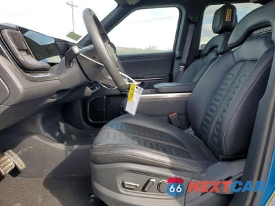 Zdjęcie 7 z 11 samochodu: 2023 RIVIAN R1T ADVENTURE VIN:7FCTGAAA1PN018200 - miniatura