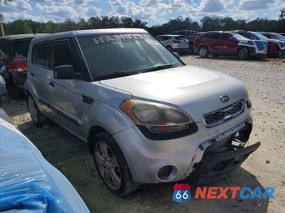 Czwarte zdjęcie samochodu z boku: 2010 KIA SOUL BASE VIN:KNDJT2A1XA7040738 - miniatura