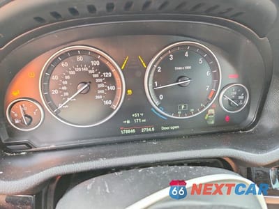 Zdjęcie 9 z 12 samochodu: 2016 BMW X3 XDRIVE28I VIN:5UXWX9C59G0D63989 - miniatura