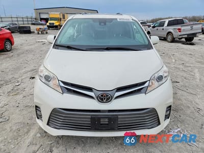 Piąte zdjęcie samochodu w środku: 2020 TOYOTA SIENNA XLE 8-PASSENGER VIN:5TDYZ3DC5LS032233 - miniatura