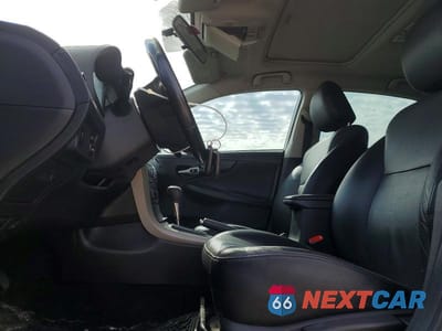 Zdjęcie 7 z 11 samochodu: 2012 TOYOTA COROLLA L VIN:2T1BU4EE0CC867045 - miniatura