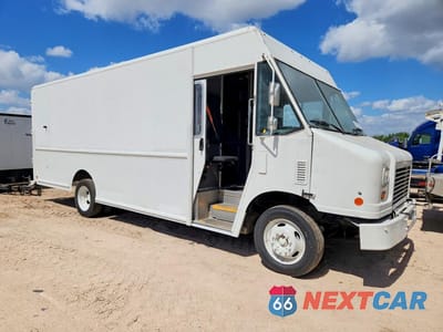 Czwarte zdjęcie samochodu z boku: 2013 FORD F59 DELIVERY TRUCK VIN:1F65F5KY6D0A13378 - miniatura