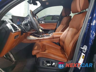 Zdjęcie 7 z 13 samochodu: 2025 BMW X7 M60I VIN:5UX33EM09S9Y51416 - miniatura